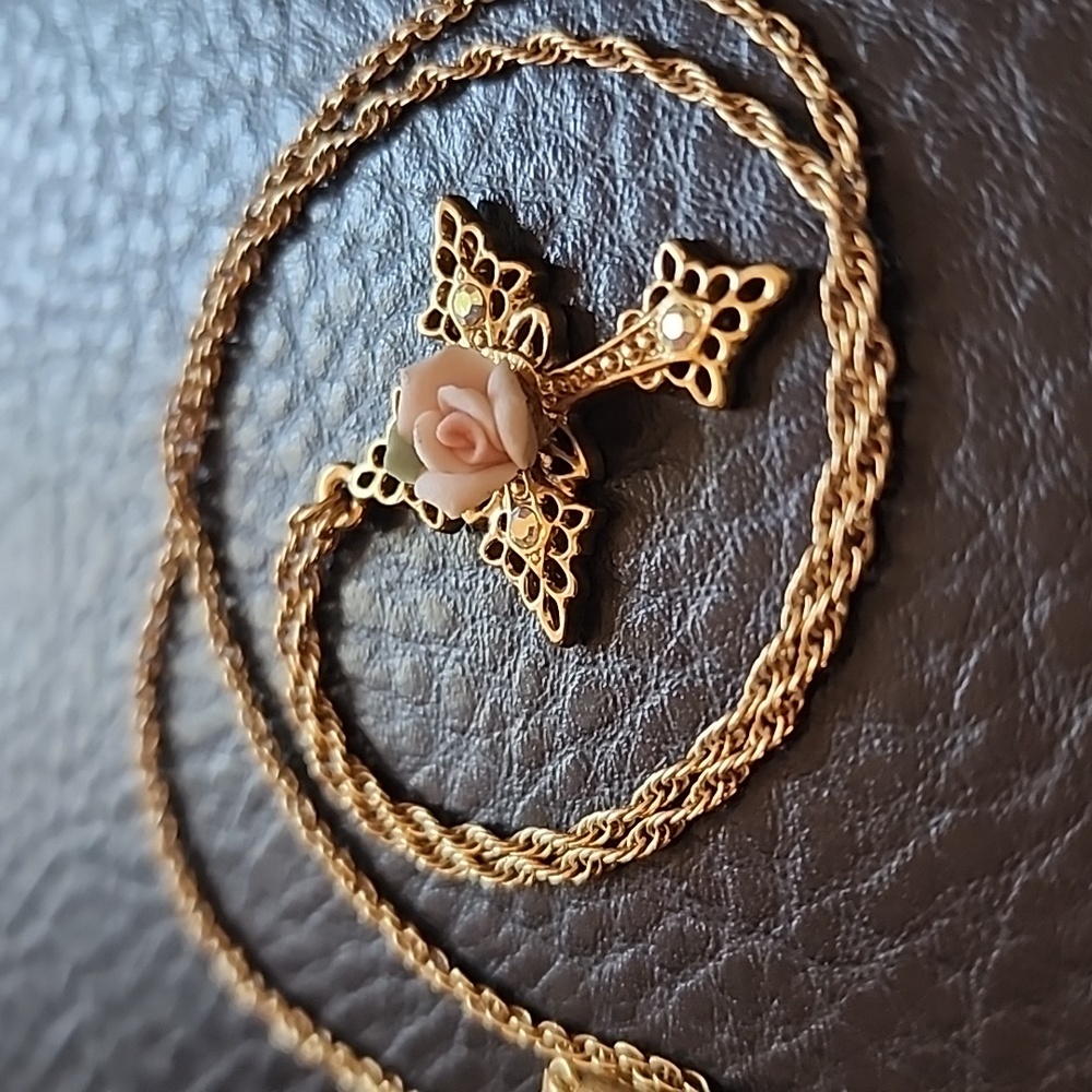 1928 Gold Necklace with Pink Rose Cross Pendant - Picture 3 of 10